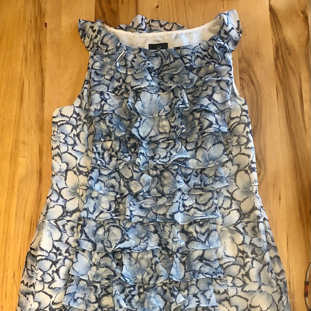Sleeveless ruffled floral blue dress